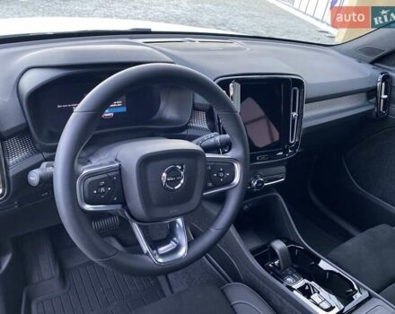 Білий Вольво XC40, об'ємом двигуна 1.97 л та пробігом 1 тис. км за 45788 $, фото 37 на Automoto.ua