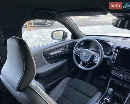 Білий Вольво XC40, об'ємом двигуна 1.97 л та пробігом 1 тис. км за 45788 $, фото 29 на Automoto.ua