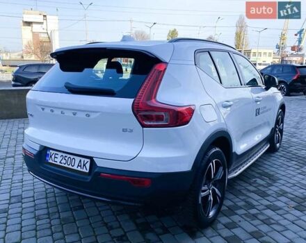 Білий Вольво XC40, об'ємом двигуна 1.97 л та пробігом 1 тис. км за 45788 $, фото 8 на Automoto.ua