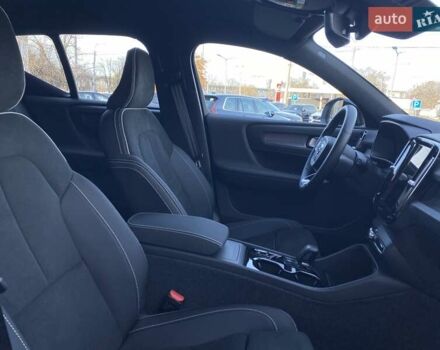Білий Вольво XC40, об'ємом двигуна 1.97 л та пробігом 1 тис. км за 45788 $, фото 22 на Automoto.ua
