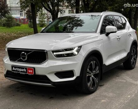 Білий Вольво XC40, об'ємом двигуна 2 л та пробігом 152 тис. км за 26490 $, фото 1 на Automoto.ua