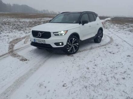 Вольво XC40 2018 в Буче на Automoto.ua Белый Вольво XC40, объемом двигателя 1.97 л и пробегом 35 тыс. км за 23900 $, фото 1 на Automoto.ua