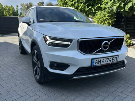 Вольво XC40 2018 в Житомире на Automoto.ua Белый Вольво XC40, объемом двигателя 1.97 л и пробегом 89 тыс. км за 24000 $, фото 1 на Automoto.ua