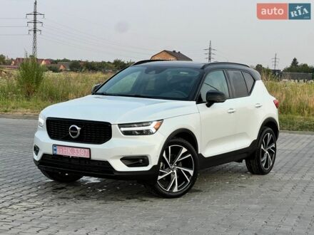 Білий Вольво XC40, об'ємом двигуна 1.97 л та пробігом 165 тис. км за 22500 $, фото 1 на Automoto.ua