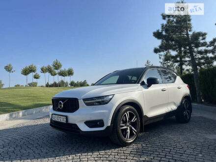 Білий Вольво XC40, об'ємом двигуна 2 л та пробігом 134 тис. км за 31000 $, фото 1 на Automoto.ua