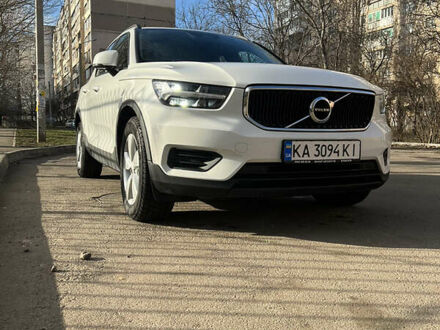 Білий Вольво XC40, об'ємом двигуна 2 л та пробігом 89 тис. км за 32500 $, фото 1 на Automoto.ua