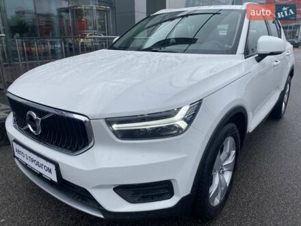 Вольво XC40 2019 в Киеве на Automoto.ua Белый Вольво XC40, объемом двигателя 1.97 л и пробегом 122 тыс. км за 28528 $, фото 1 на Automoto.ua