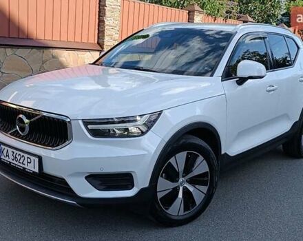 Білий Вольво XC40, об'ємом двигуна 1.97 л та пробігом 44 тис. км за 36900 $, фото 1 на Automoto.ua