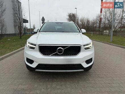 Білий Вольво XC40, об'ємом двигуна 1.97 л та пробігом 51 тис. км за 17500 $, фото 1 на Automoto.ua