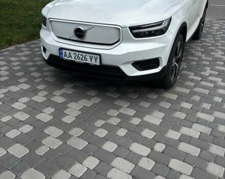 Белый Вольво XC40, объемом двигателя 0 л и пробегом 37 тыс. км за 37400 $, фото 1 на Automoto.ua