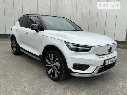 Белый Вольво XC40, объемом двигателя 0 л и пробегом 29 тыс. км за 37000 $, фото 1 на Automoto.ua