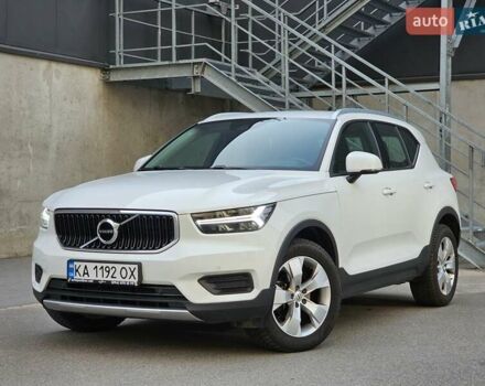 Белый Вольво XC40, объемом двигателя 1.48 л и пробегом 69 тыс. км за 29200 $, фото 1 на Automoto.ua