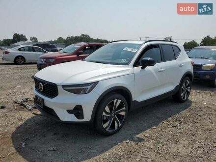 Белый Вольво XC40, объемом двигателя 1.97 л и пробегом 17 тыс. км за 12000 $, фото 1 на Automoto.ua