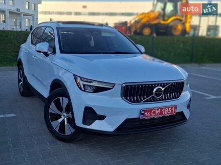 Білий Вольво XC40, об'ємом двигуна 1.97 л та пробігом 3 тис. км за 32999 $, фото 1 на Automoto.ua