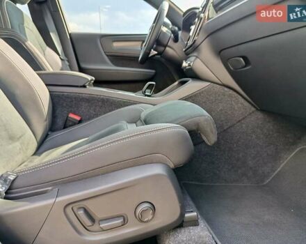 Бежевий Вольво XC40, об'ємом двигуна 1.97 л та пробігом 4 тис. км за 45800 $, фото 16 на Automoto.ua