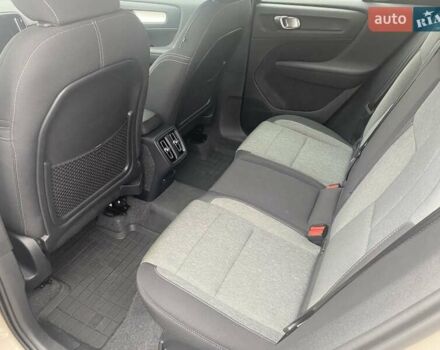 Бежевий Вольво XC40, об'ємом двигуна 1.97 л та пробігом 22 тис. км за 46020 $, фото 9 на Automoto.ua