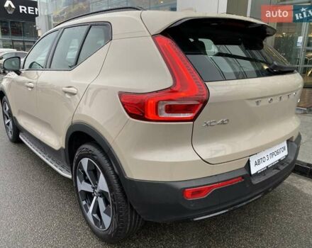 Бежевый Вольво XC40, объемом двигателя 1.97 л и пробегом 7 тыс. км за 46950 $, фото 3 на Automoto.ua
