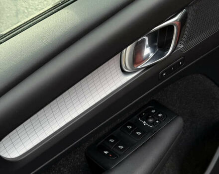 Черный Вольво XC40, объемом двигателя 2 л и пробегом 111 тыс. км за 22000 $, фото 21 на Automoto.ua