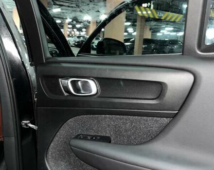 Черный Вольво XC40, объемом двигателя 1.97 л и пробегом 148 тыс. км за 23900 $, фото 52 на Automoto.ua