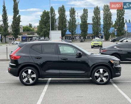 Черный Вольво XC40, объемом двигателя 1.97 л и пробегом 213 тыс. км за 21999 $, фото 3 на Automoto.ua