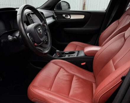 Черный Вольво XC40, объемом двигателя 2 л и пробегом 111 тыс. км за 22000 $, фото 16 на Automoto.ua