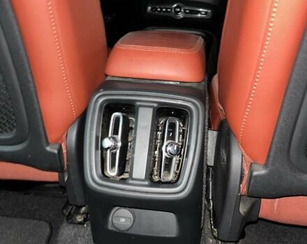 Черный Вольво XC40, объемом двигателя 1.97 л и пробегом 148 тыс. км за 23900 $, фото 48 на Automoto.ua