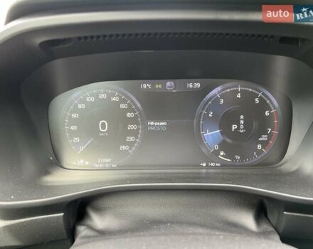 Черный Вольво XC40, объемом двигателя 1.97 л и пробегом 213 тыс. км за 21999 $, фото 22 на Automoto.ua