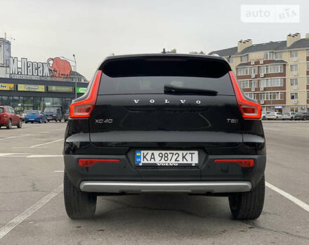 Чорний Вольво XC40, об'ємом двигуна 1.97 л та пробігом 59 тис. км за 28000 $, фото 16 на Automoto.ua