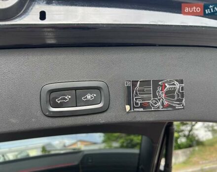Черный Вольво XC40, объемом двигателя 1.97 л и пробегом 213 тыс. км за 21999 $, фото 14 на Automoto.ua