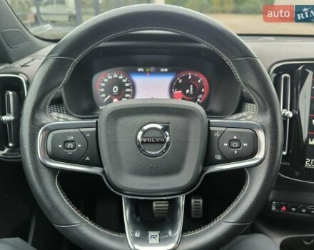 Черный Вольво XC40, объемом двигателя 1.97 л и пробегом 108 тыс. км за 28900 $, фото 58 на Automoto.ua