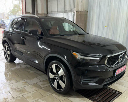 Черный Вольво XC40, объемом двигателя 2 л и пробегом 111 тыс. км за 22300 $, фото 5 на Automoto.ua