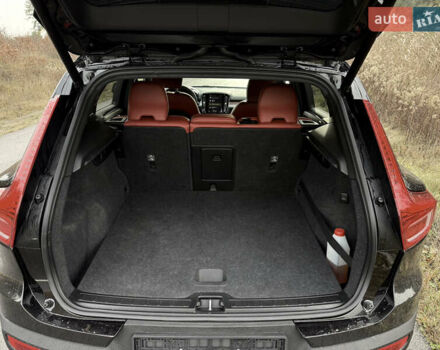 Черный Вольво XC40, объемом двигателя 2 л и пробегом 111 тыс. км за 22000 $, фото 22 на Automoto.ua