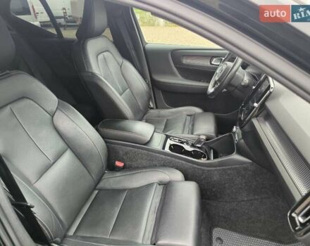 Черный Вольво XC40, объемом двигателя 1.97 л и пробегом 108 тыс. км за 28900 $, фото 36 на Automoto.ua