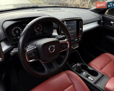Черный Вольво XC40, объемом двигателя 2 л и пробегом 111 тыс. км за 22000 $, фото 4 на Automoto.ua