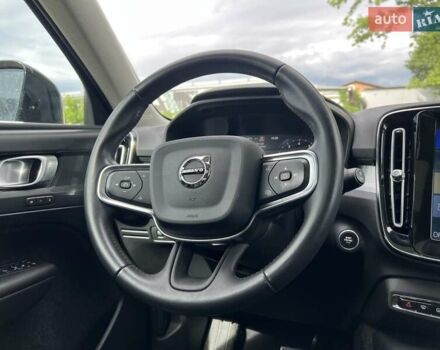 Черный Вольво XC40, объемом двигателя 1.97 л и пробегом 213 тыс. км за 21999 $, фото 24 на Automoto.ua