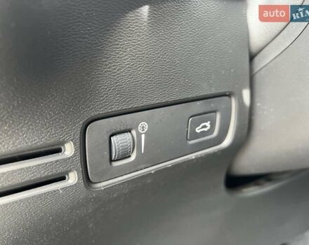 Черный Вольво XC40, объемом двигателя 1.97 л и пробегом 213 тыс. км за 21999 $, фото 36 на Automoto.ua