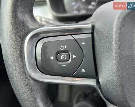 Черный Вольво XC40, объемом двигателя 1.97 л и пробегом 213 тыс. км за 21999 $, фото 40 на Automoto.ua
