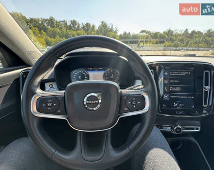 Черный Вольво XC40, объемом двигателя 1.97 л и пробегом 86 тыс. км за 24700 $, фото 45 на Automoto.ua