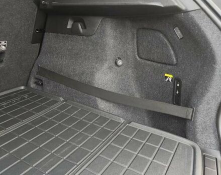 Вольво XC40 2019 в Львове на Automoto.ua Черный Вольво XC40, объемом двигателя 2 л и пробегом 149 тыс. км за 22900 $, фото 27 на Automoto.ua