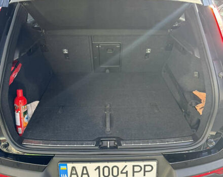 Черный Вольво XC40, объемом двигателя 1.97 л и пробегом 82 тыс. км за 29500 $, фото 4 на Automoto.ua