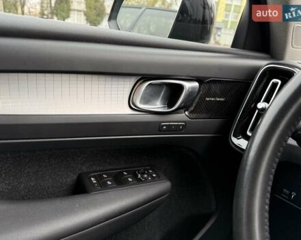 Черный Вольво XC40, объемом двигателя 1.97 л и пробегом 78 тыс. км за 27100 $, фото 17 на Automoto.ua