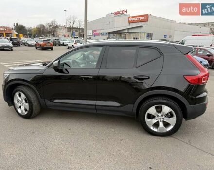 Черный Вольво XC40, объемом двигателя 1.97 л и пробегом 78 тыс. км за 27100 $, фото 4 на Automoto.ua