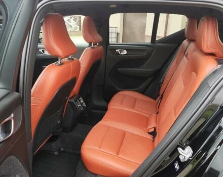 Вольво XC40 2019 в Львове на Automoto.ua Черный Вольво XC40, объемом двигателя 2 л и пробегом 149 тыс. км за 22900 $, фото 19 на Automoto.ua