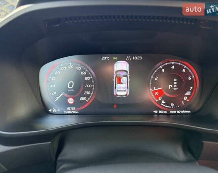 Черный Вольво XC40, объемом двигателя 1.97 л и пробегом 82 тыс. км за 29500 $, фото 8 на Automoto.ua