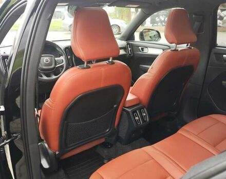 Вольво XC40 2019 в Львове на Automoto.ua Черный Вольво XC40, объемом двигателя 2 л и пробегом 149 тыс. км за 22900 $, фото 15 на Automoto.ua