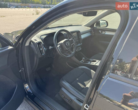 Черный Вольво XC40, объемом двигателя 1.97 л и пробегом 86 тыс. км за 24700 $, фото 19 на Automoto.ua