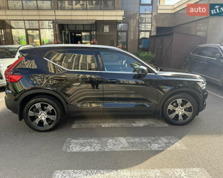 Чорний Вольво XC40, об'ємом двигуна 1.97 л та пробігом 82 тис. км за 35000 $, фото 3 на Automoto.ua