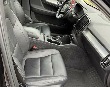 Черный Вольво XC40, объемом двигателя 1.97 л и пробегом 78 тыс. км за 27100 $, фото 14 на Automoto.ua