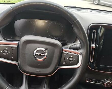 Вольво XC40 2019 в Львове на Automoto.ua Черный Вольво XC40, объемом двигателя 2 л и пробегом 149 тыс. км за 22900 $, фото 23 на Automoto.ua