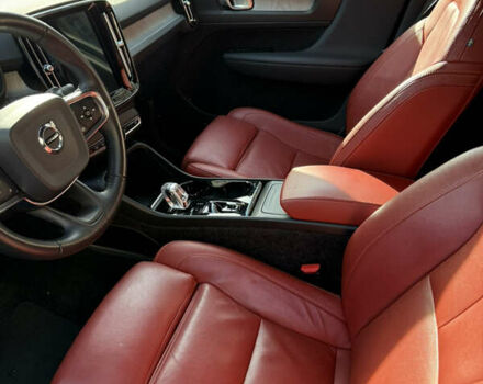 Черный Вольво XC40, объемом двигателя 1.97 л и пробегом 82 тыс. км за 29500 $, фото 7 на Automoto.ua